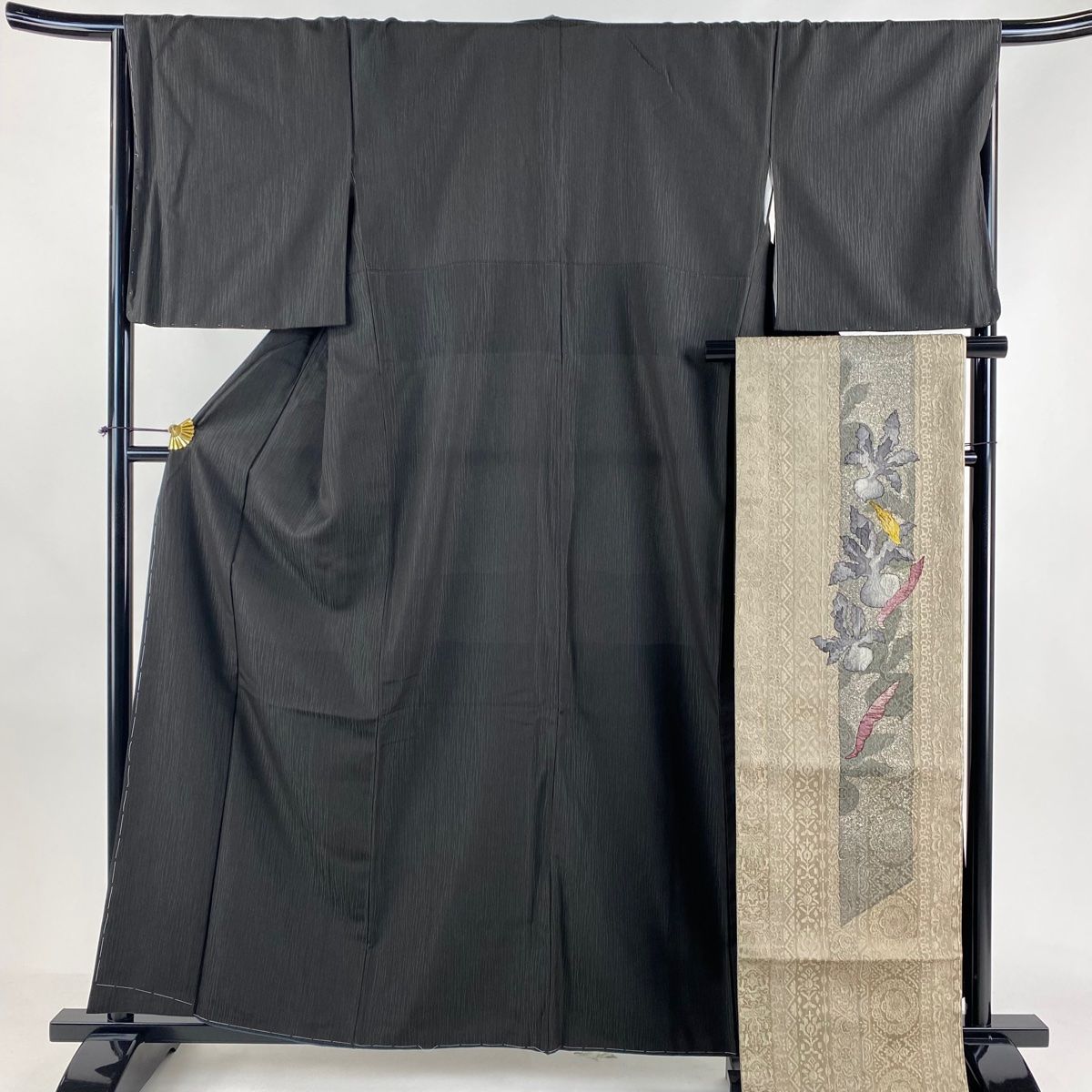 お召 身丈159.5cm 裄丈67cm M 袷 袋帯セット 縦縞 幾何学 墨色 正絹 秀品