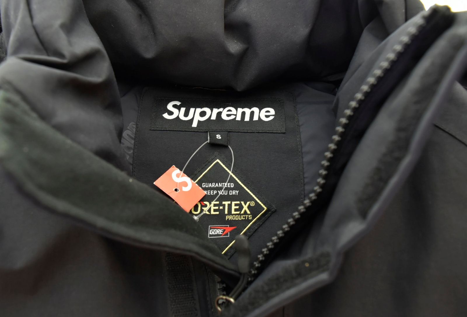 シュプリーム SUPREME GORE-TEX 700-Fill Down Parka ダウン ジャケット 黒 ジャケット ロゴ ブラック Sサイズ 103MT-693