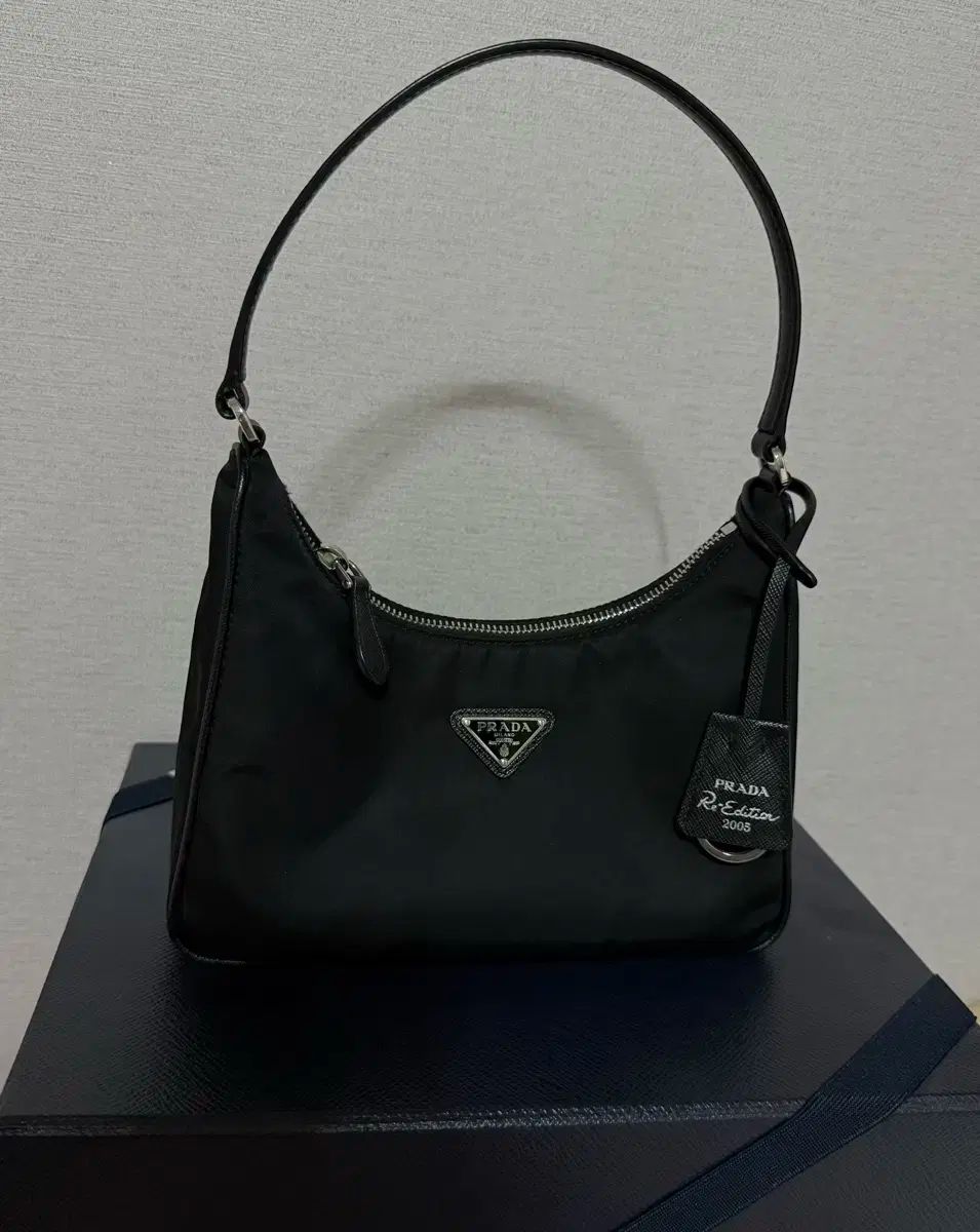 PRADA(プラダ) Re-Edition リエディション Re-Nylon ホーボー