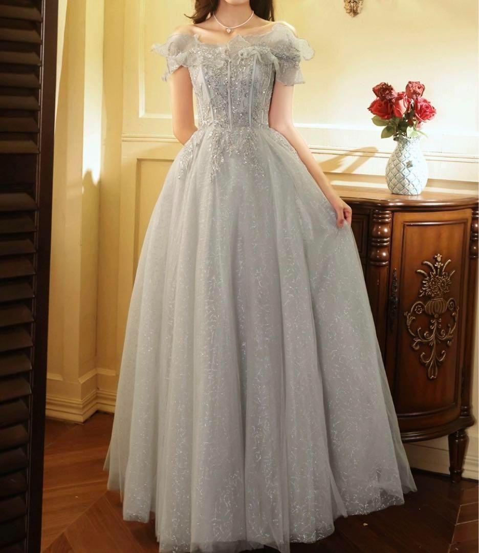 オシャレなデザインにフリルのオフショルのイブニングドレス