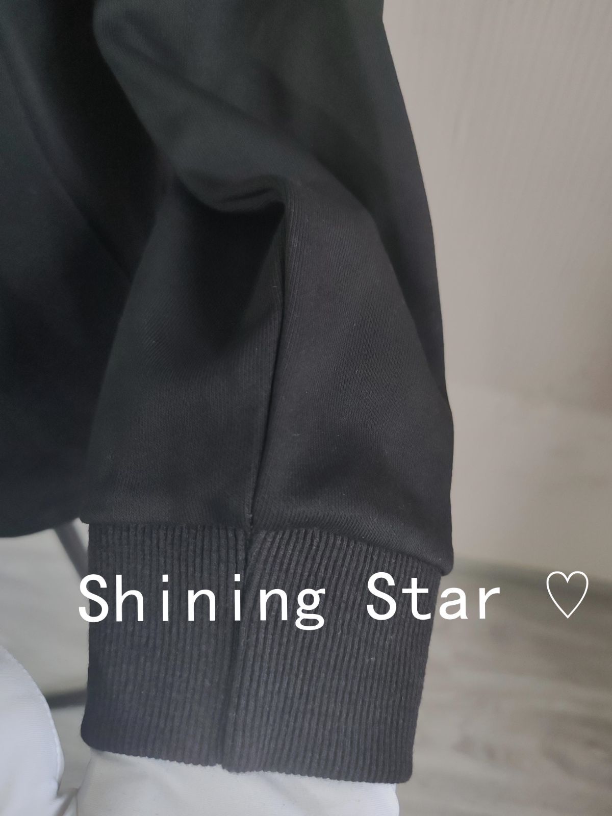 Amiri アミリ スタッガード パーカー ロゴ フード ポケット