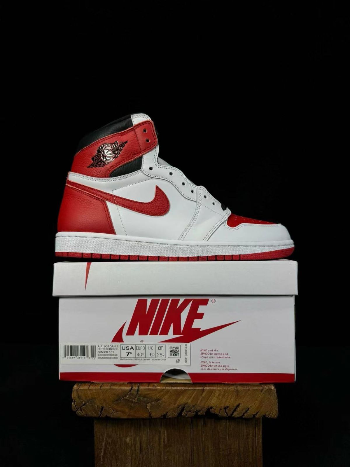 NIKE AIR JORDAN 1 RETRO HIGH OG 