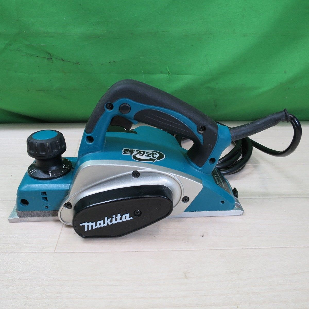 キレイ 付き マキタ 82mm カンナ KP0800A 電動 工具 かんな 鉋 makita コード式 切削