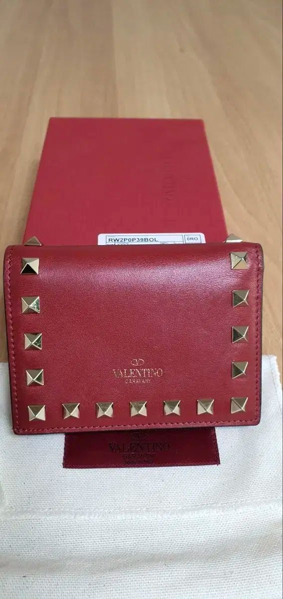 Valentino ヴァレンティノ