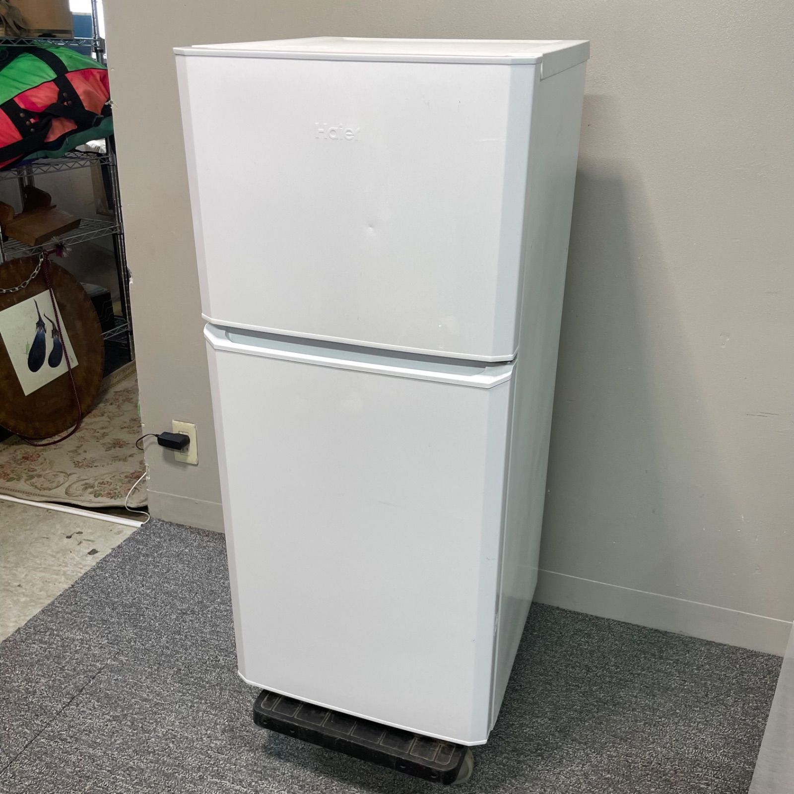 玄関前　Haier☆121L☆冷蔵庫【JR-N121A-K】 Haier 冷凍冷蔵庫 JR-N121A