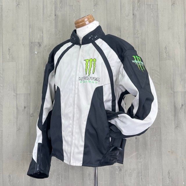 MONSTER ENERGY モンスター エナジー ライダースジャケット プロテクトジャケット Mサイズ 2WAY メッシュ バイク オートバイ  【中古】/59916 - メルカリ