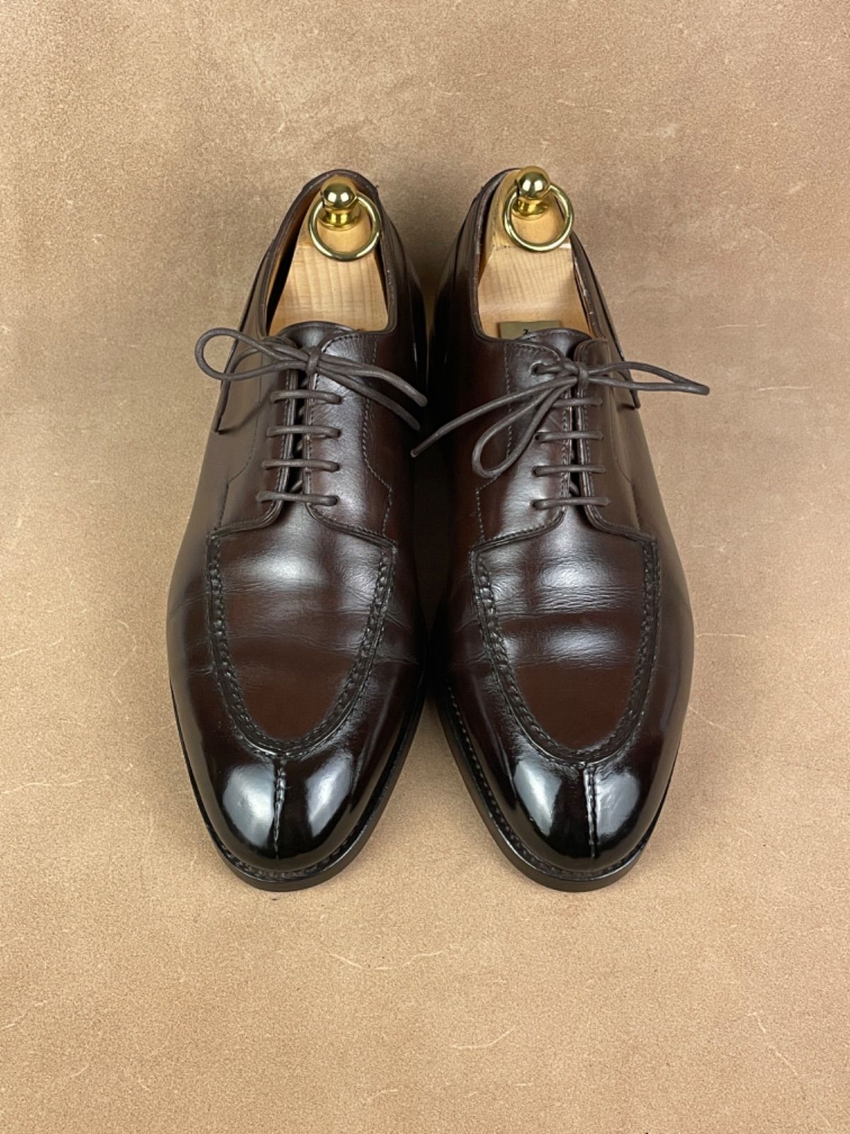 ジョンロブ好きに朗報！ 3つの「旧モデル」が8695番ラストで復刻 | FORZA