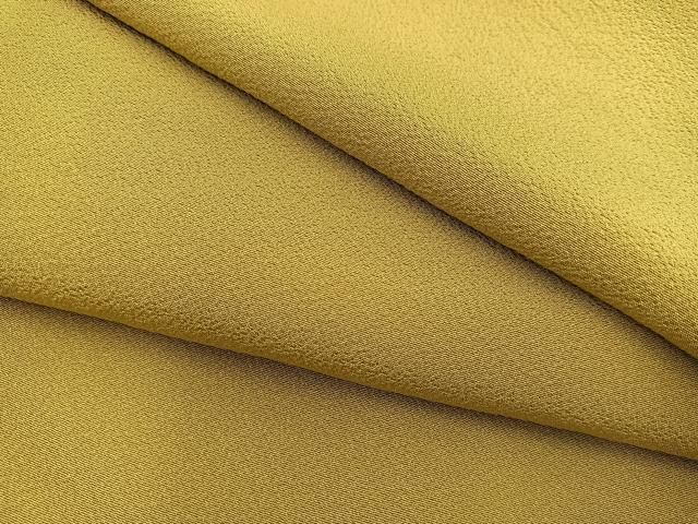 平和屋着物▽上質な色無地 単衣 紗綾型地紋 若菜色 伊と幸 反端付き