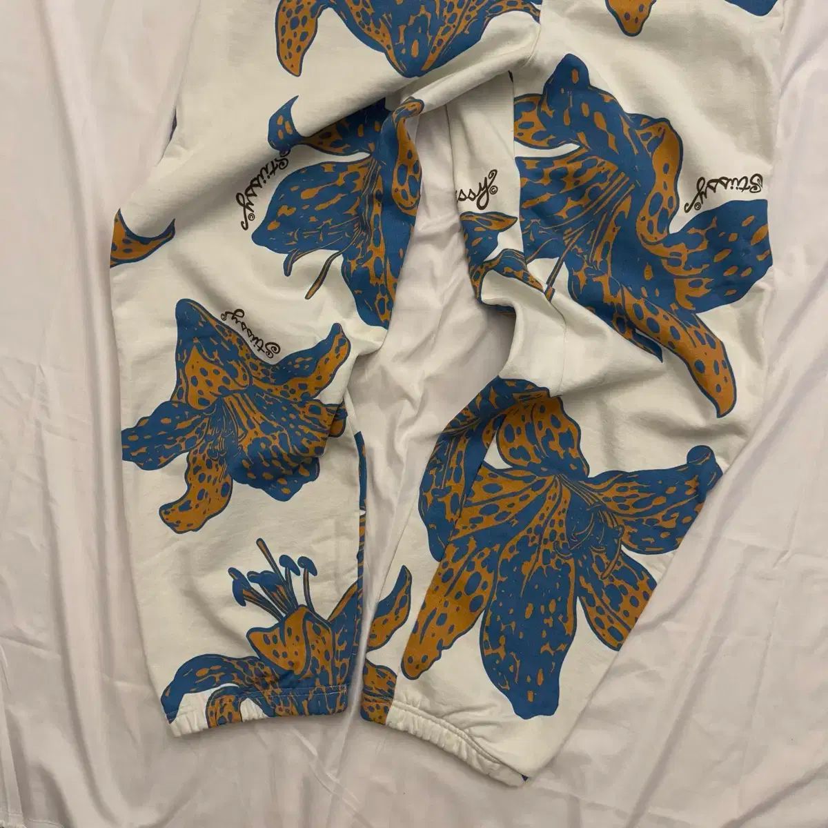 STUSSY ステューシー