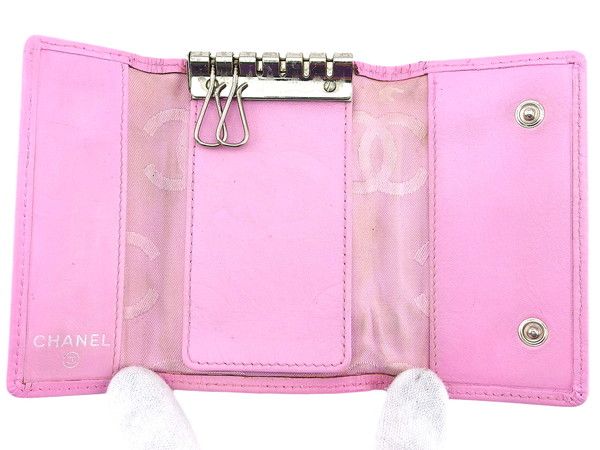 ☆CHANEL☆ ピンクレザーキーケース☆中古品☆ CHANEL - CHANEL キーケース カメリア NO5 アイコンステッチ