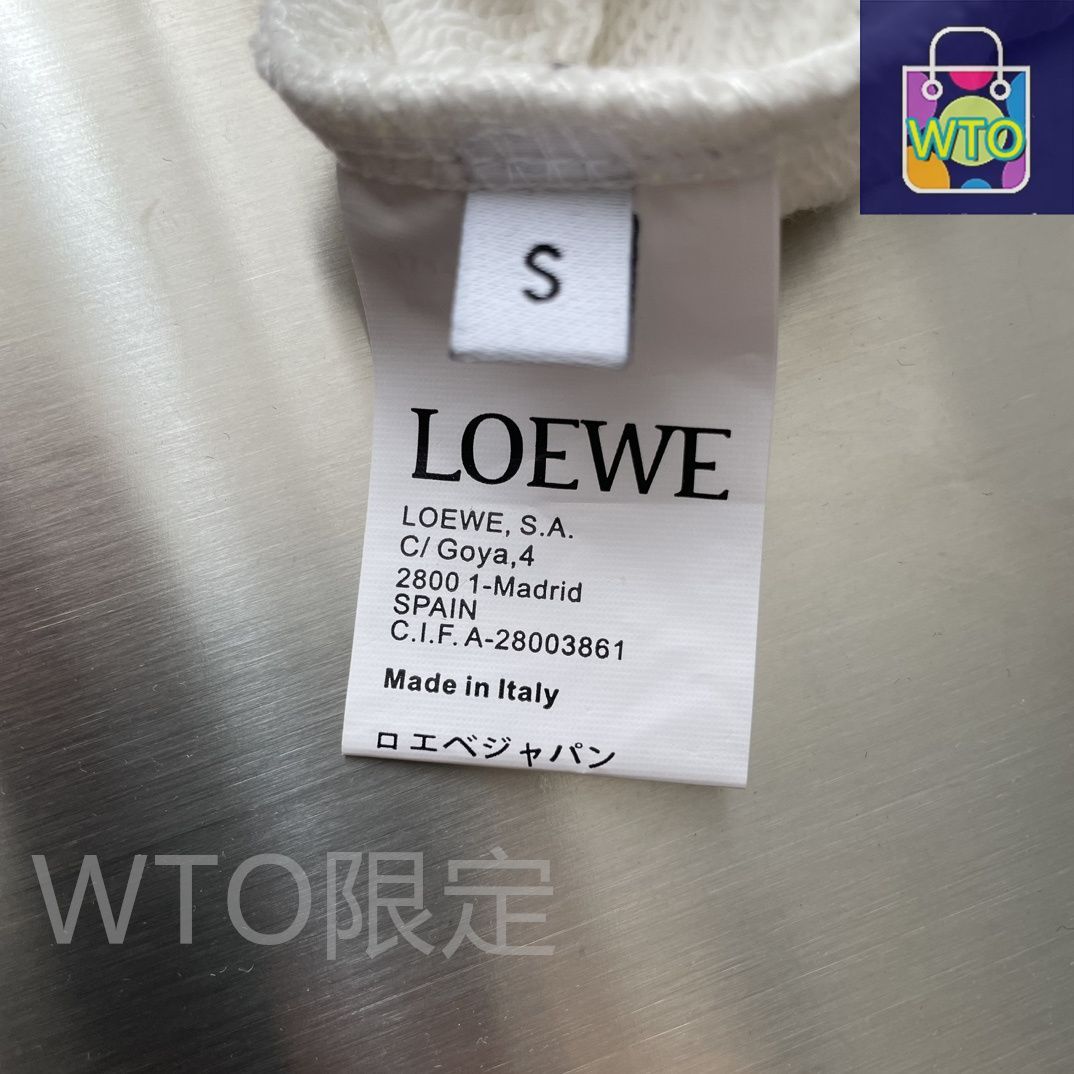 LOEWE（ロエベ） の綿質の丸首のアルファベット入りヘビーワーク