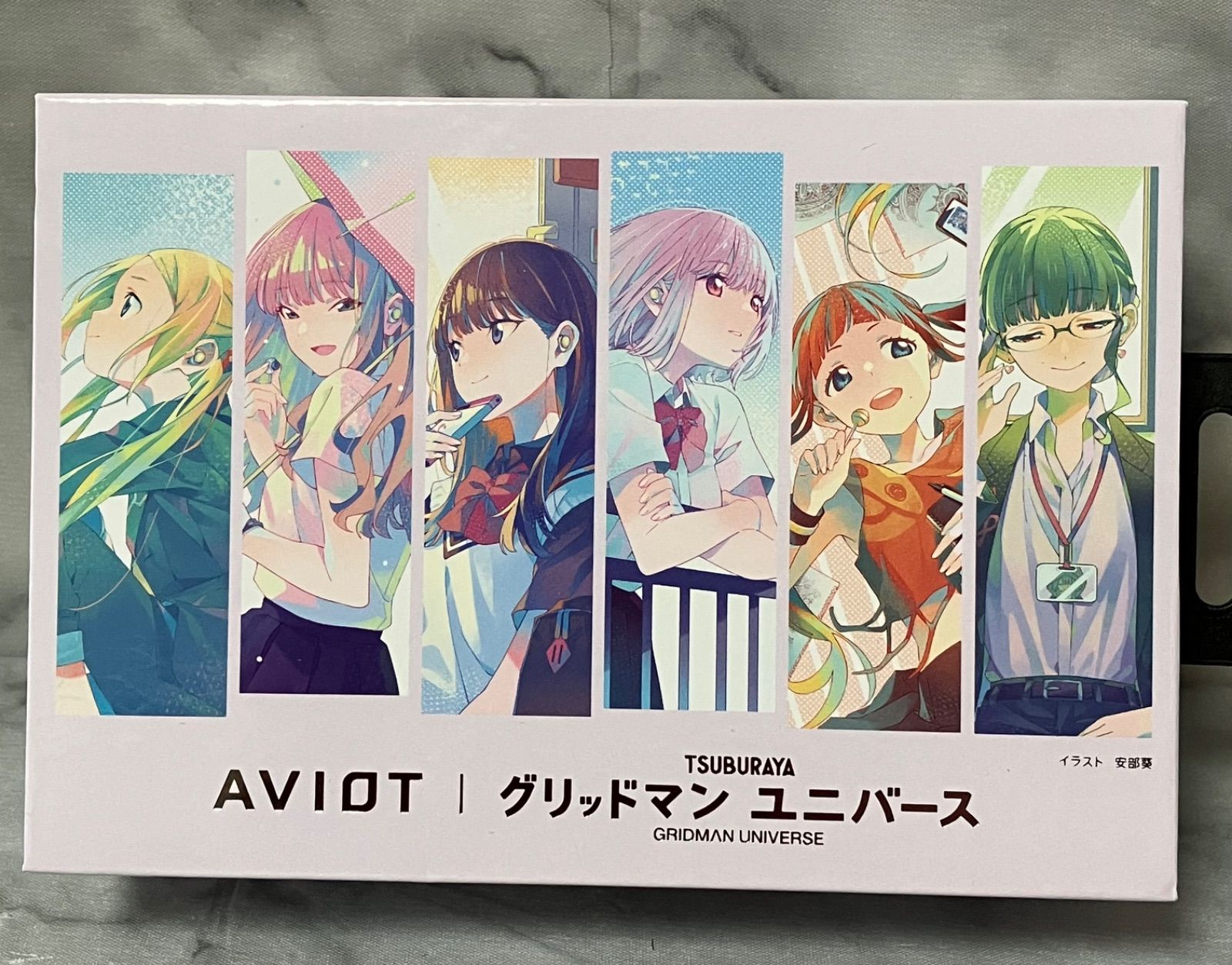 グリッドマン ユニバース コラボ イヤホン AVIOT TE-D01v-GMU