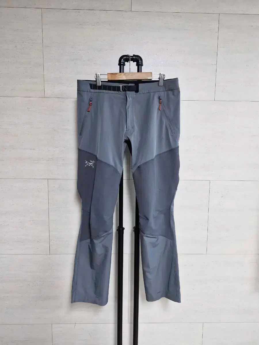 ARC TERYX アークテリクス 男性用スパンデックスパンツ