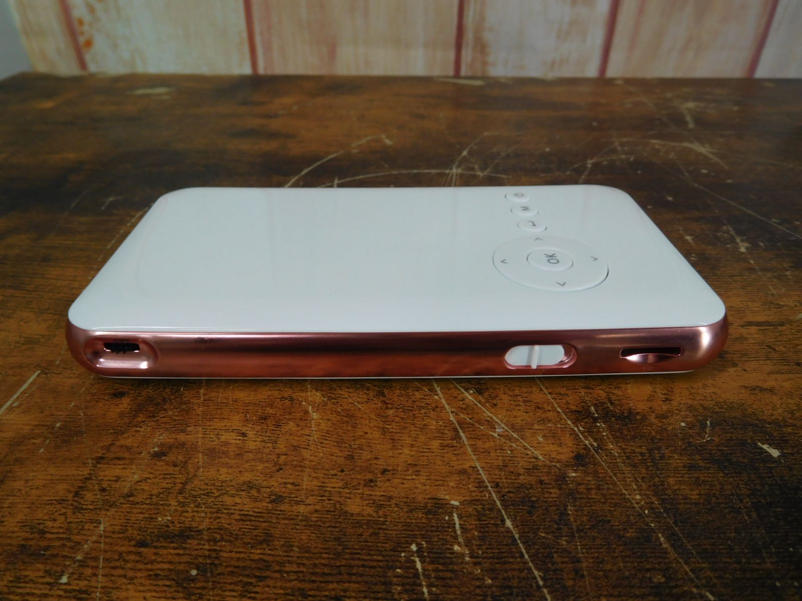 モバイルプロジェクター カベーニ ローズゴールド 新品・未開封