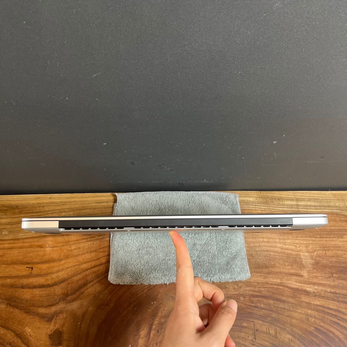 美品］Apple MacBook Air 13inch 2013 /Core i5 2.4GHz/4GB/128GB 