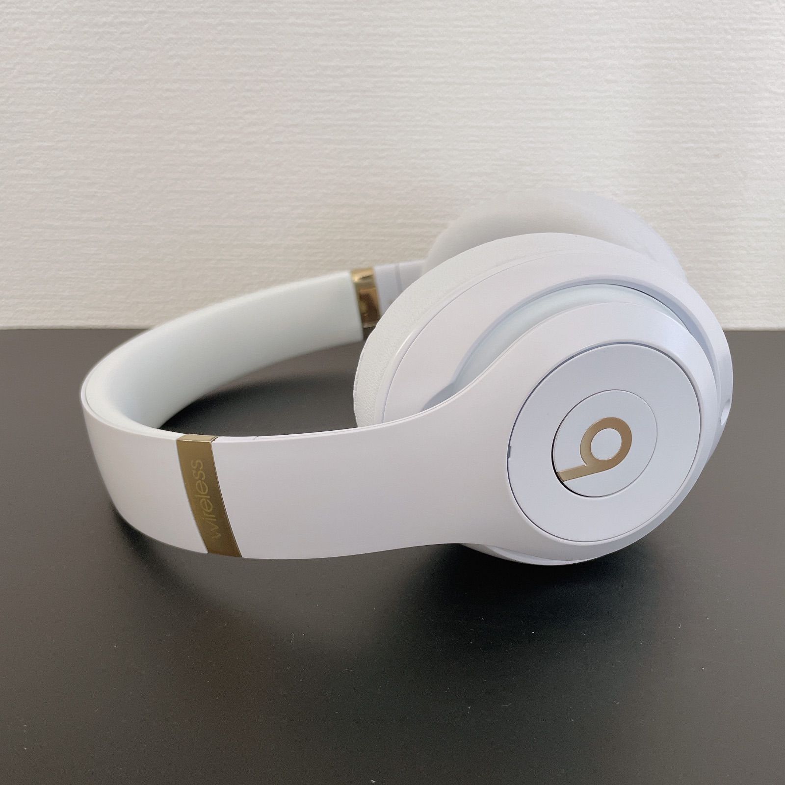 ︎ ︎BEATS