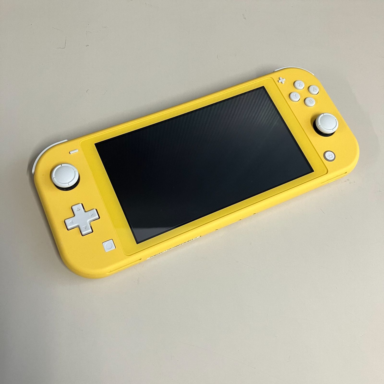 任天堂 Switch Lite ニンテンドー スイッチライト イエロー 本体【むつ