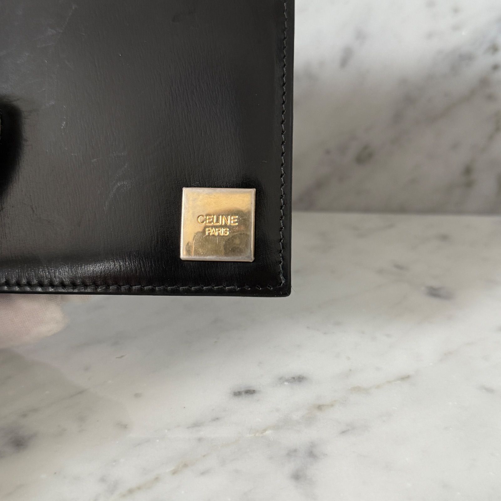 90s CELINE セリーヌ 二つ折り財布 ブラック 黒 本革 レザー ロゴ 90s OLD CELINE セリーヌ 二つ折り財布 本革 レザー ブラック 黒