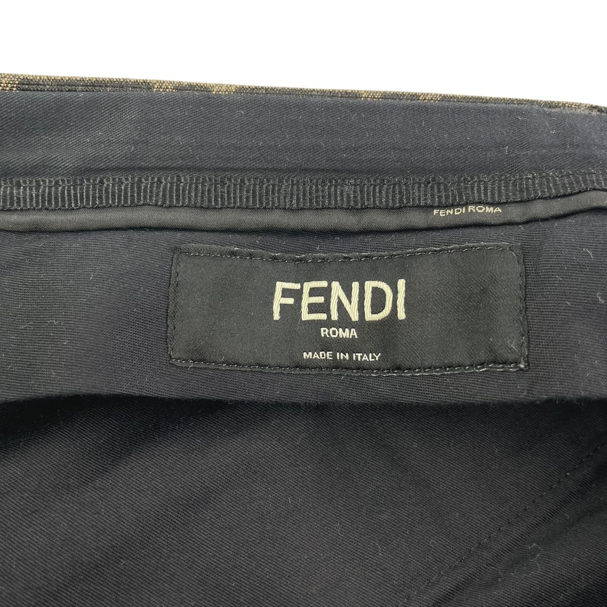中古】 Fendi フェンディ ズッカ柄 ハーフパンツ FB0821 A6WJ