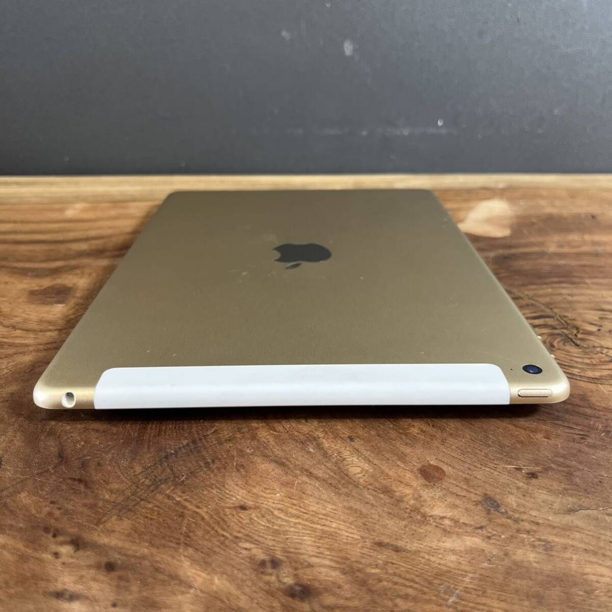 極美品 iPad Air 2 Wi-Fi 32GB ゴールドiPad Air2 ゴールド 本体 iPad Air2