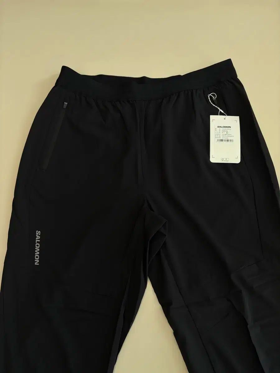 Salomon サロモン ブラック テンポス 実行しています パンツ XL サイズ