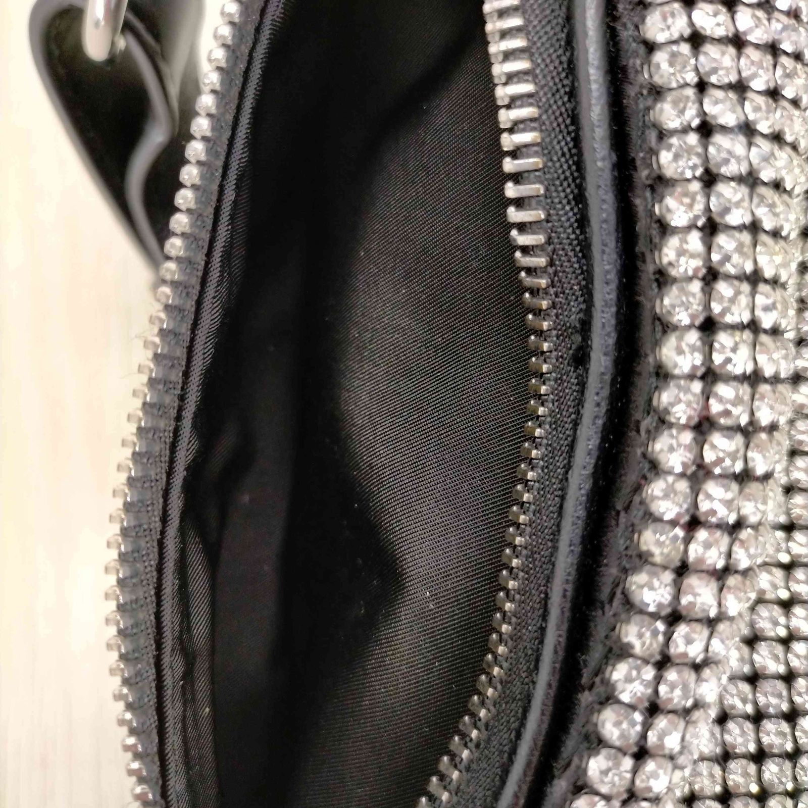 AlexanderWang ATTICA ミニファニーラインストーンボディバッグ AlexanderWang ATTICAミニファニーラインストーンボディ―バッグ