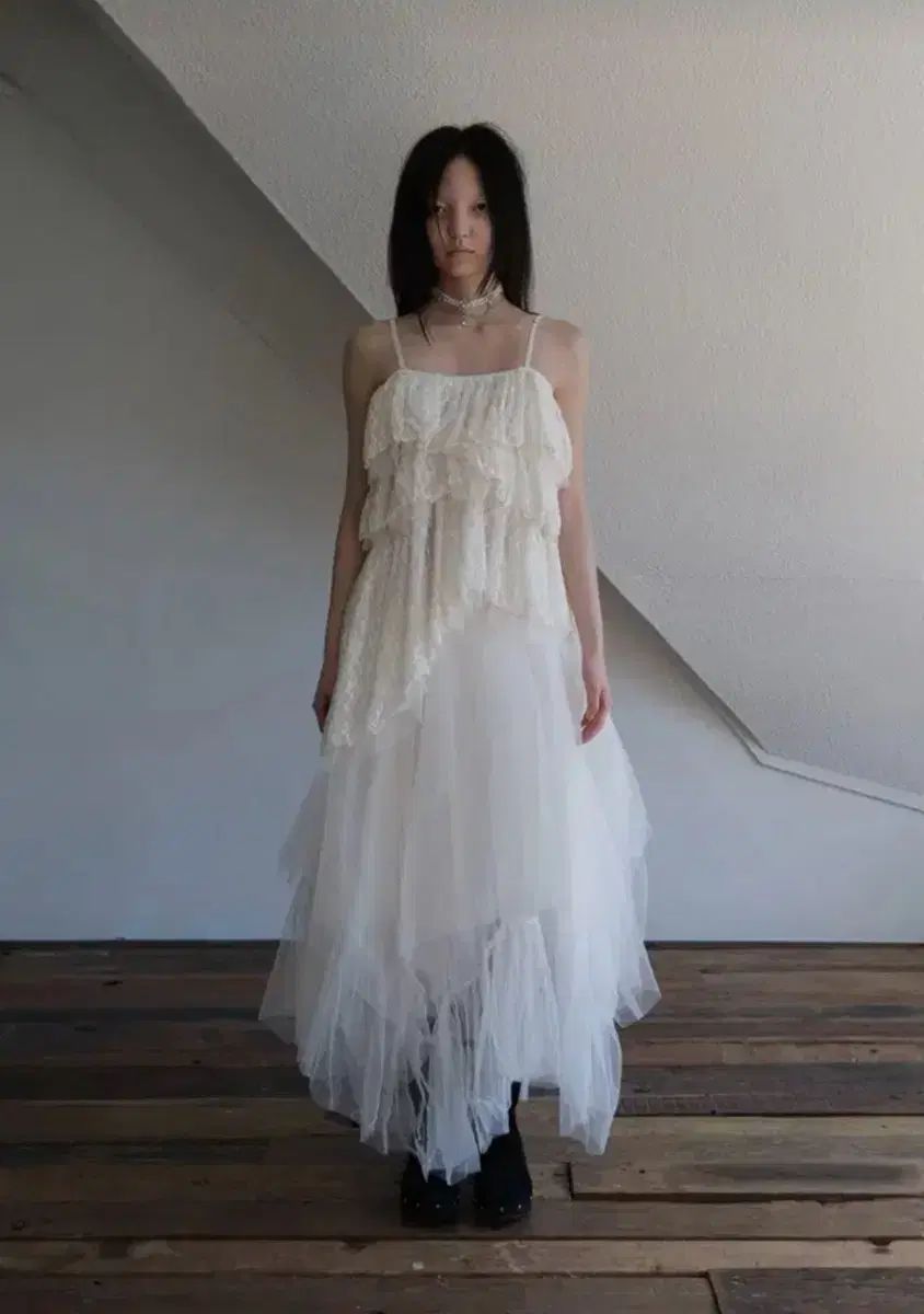 ル コン オーガンザ チュール スカート 白