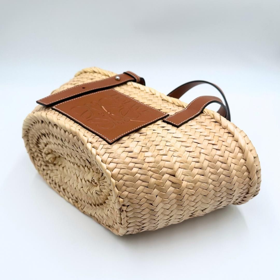 LOEWE ストロー レザーハンドバッグ 美品】Loewe ラフィア スモール バスケットバッグ ストロー