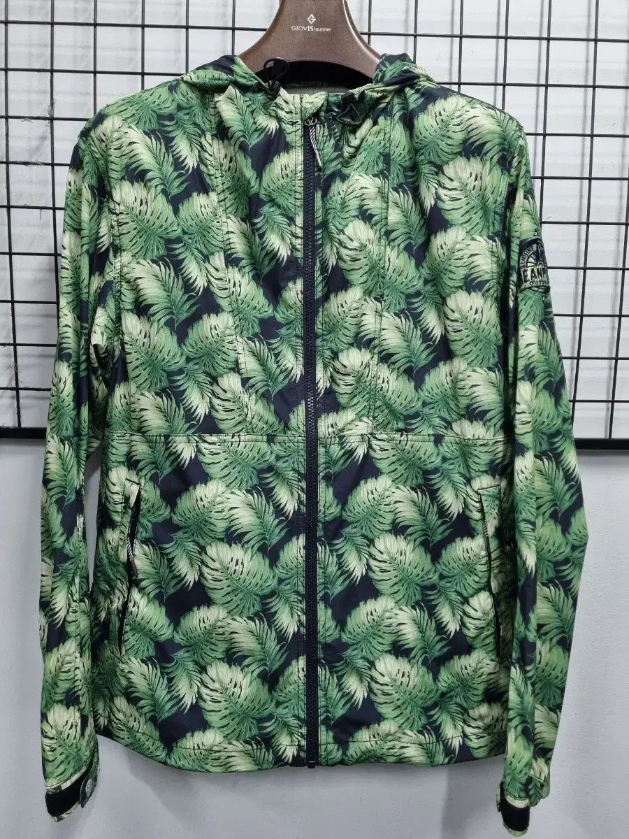 105XL BEAN POLE(ビーンポール) ウインドブレーカー