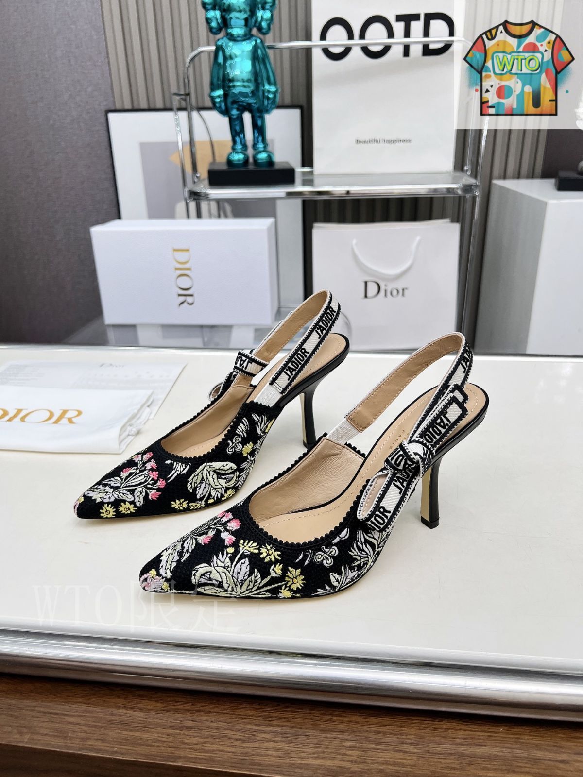 【刺繍デザインが繊細で美しい♪】Dior サンダル Dior 刺繍ハイヒール アルファベットロゴリボンサンダル04-3