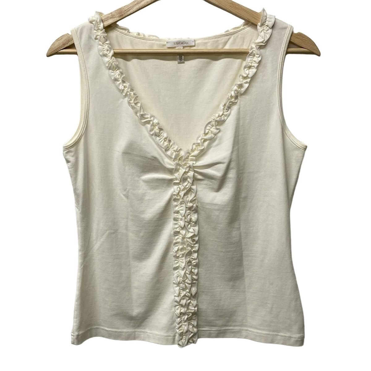 ESCADA エスカーダ　ノースリーブニット　サイズ38 USED  ESCADA(エスカーダ) ノースリーブカットソー サイズ36 M レディース