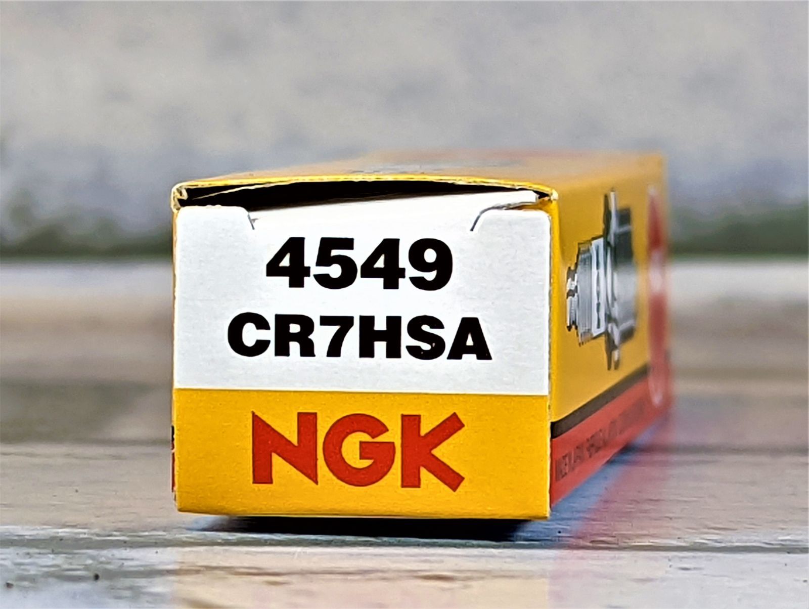 ＮＧＫ　ＣＲ７ＨＳＡ　４本セット　ＳＹＭ　ＦＩＤＤＬＥ１２５　１３ー　適合　新品！