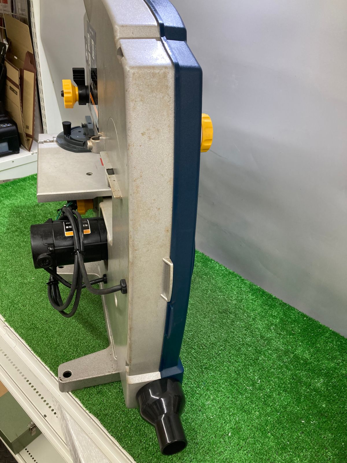 中古品】【0921】☆リョービ(RYOBI) 卓上バンドソー TBS-80 中古品】【0921】☆リョービ(RYOBI) 卓上バンドソー TBS-80