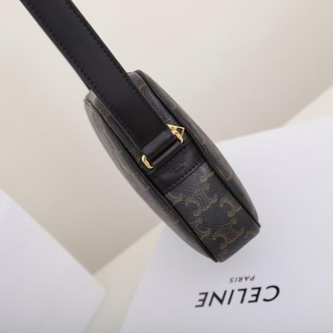 ショルダーバッグff