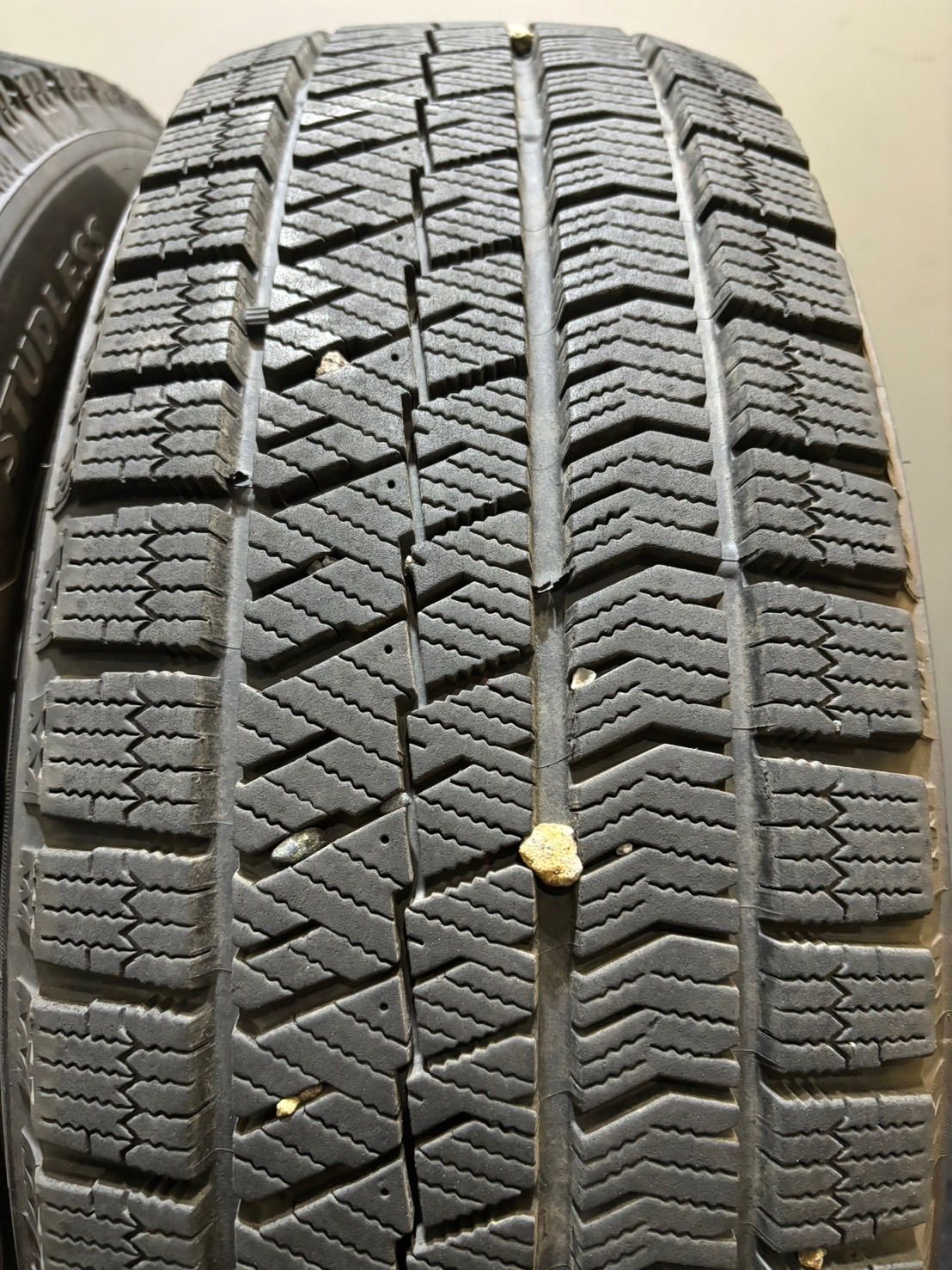 ★195/65R15 BRIDGESTONE/VRX2 20年製 スタッドレス 4本 ブリヂストン ブリザック ノア ヴォクシー プリウス (南3-G100)