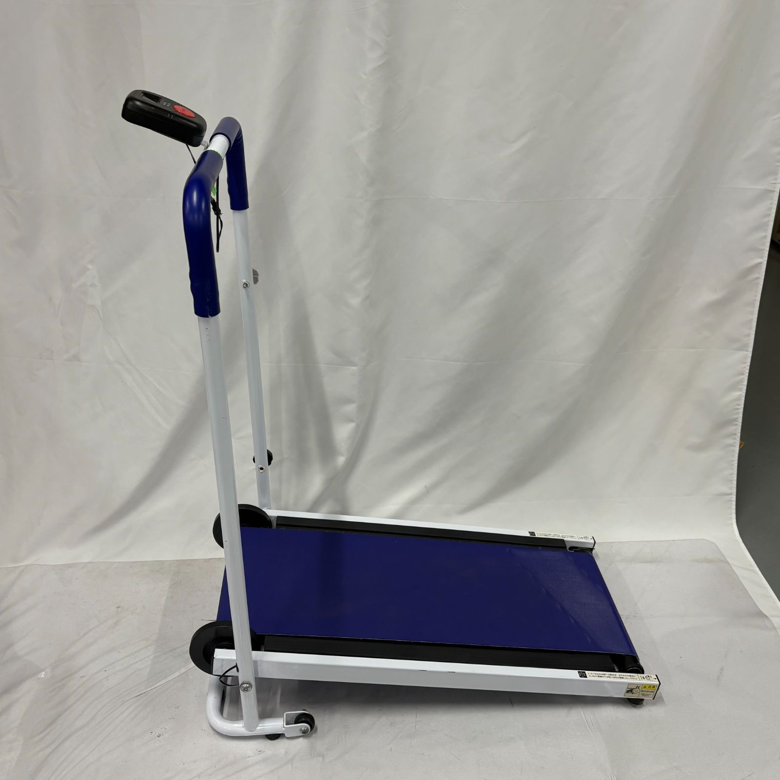 健康器具「コンパクト自走式ウォーカー お散歩ロード／はぴねすくらぶ