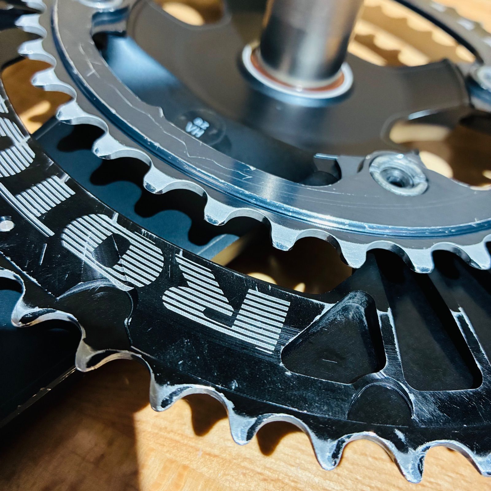中古品】 ROTOR Q-RINGS 52-36T 楕円 チェーンリング2枚+ボルト