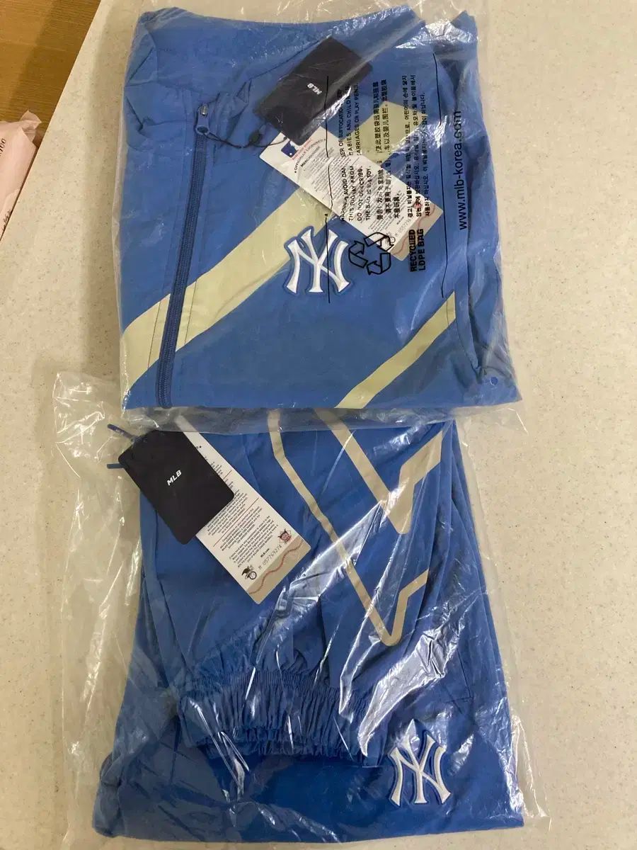 MLB キッズ ジップアップトレーナー セット