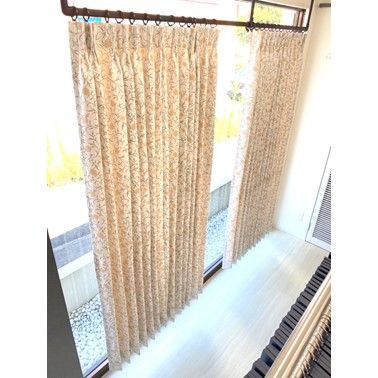 わたみさ　リリカラ ドレープカーテン　裏地付き　新品未使用 ドレープカーテンlame＜ラメ＞リリカラ公式アウトレットカーテン