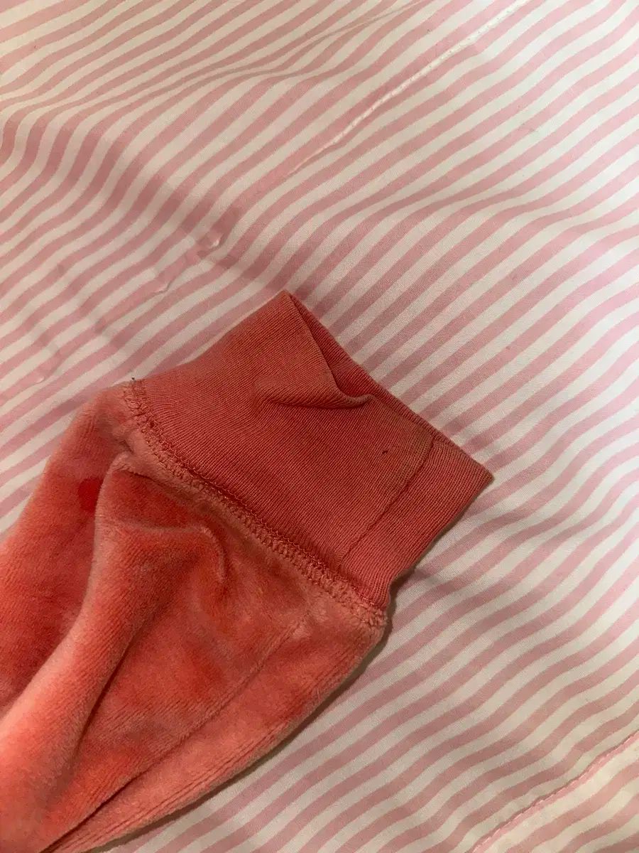  JUICY COUTURE ジューシークチュール ピンクベルベット ギャル ジップアップパーカー フード付き パーカー トップス