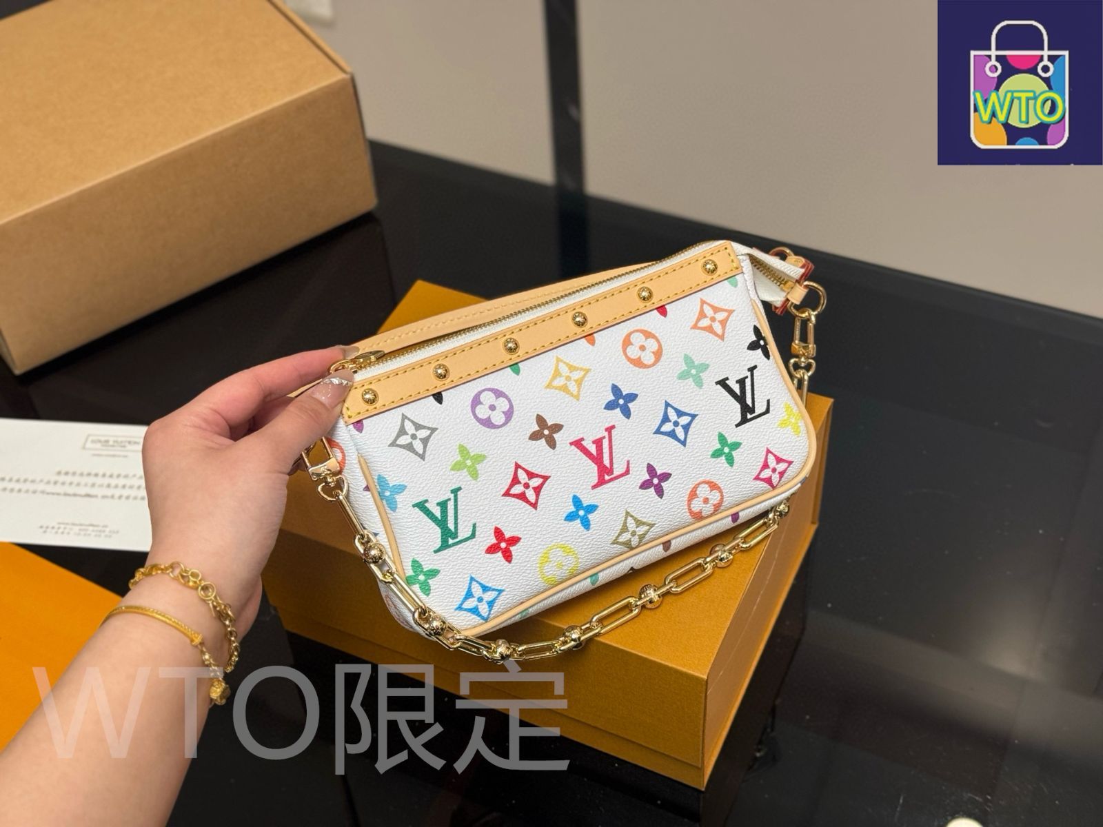 最終値下！ルイ　ヴィトン　ストラップ2種(バラ売り不可) 最終値下！ルイ ヴィトン ストラップ2種(バラ売り不可) 最終値下