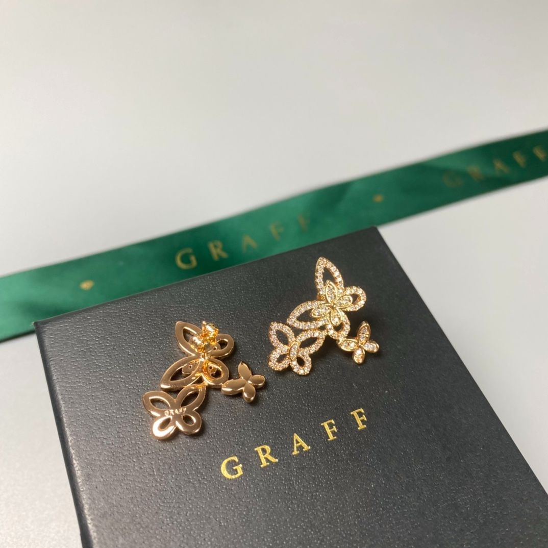 グラフ 【新品未使用】箱付 Graff 蝶ダイヤモンドのピアス - メルカリ 