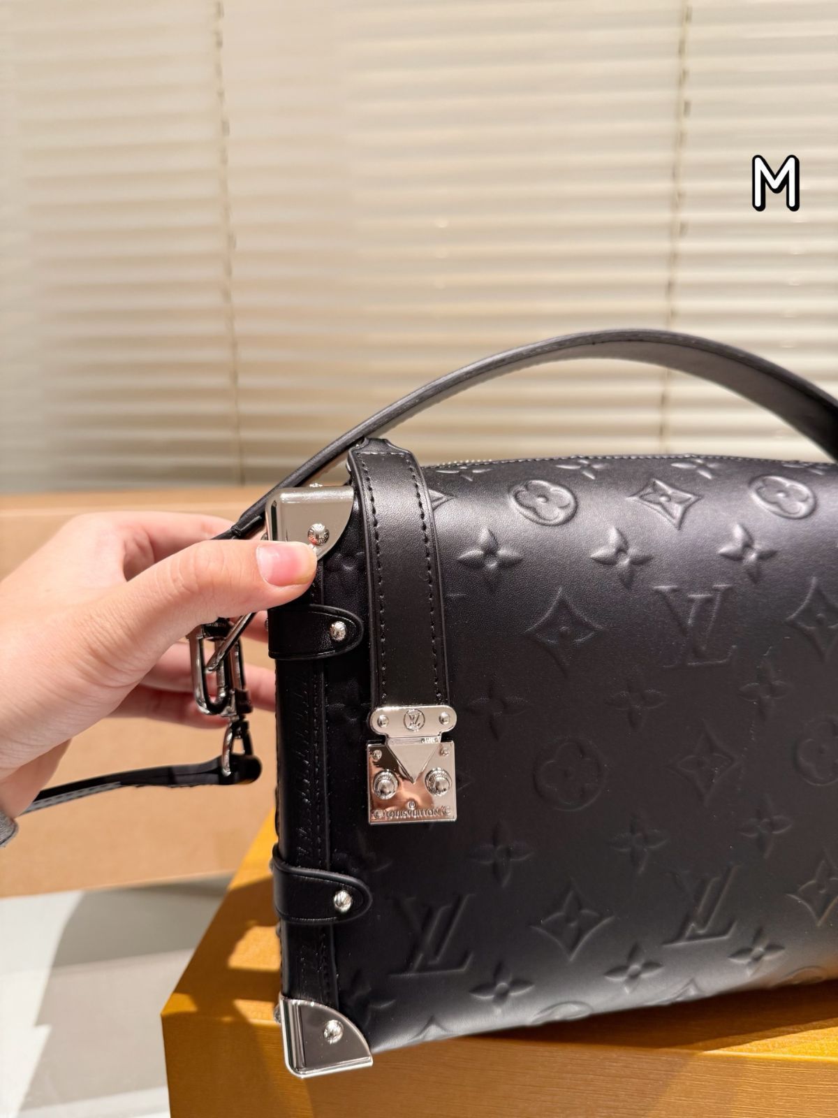 【お洒落なシックカラー♪】ルイヴィトン★サイドトランク MM LOUIS VUITTON ルイヴィトン SIDE TRUNK MM サイドトランク MM