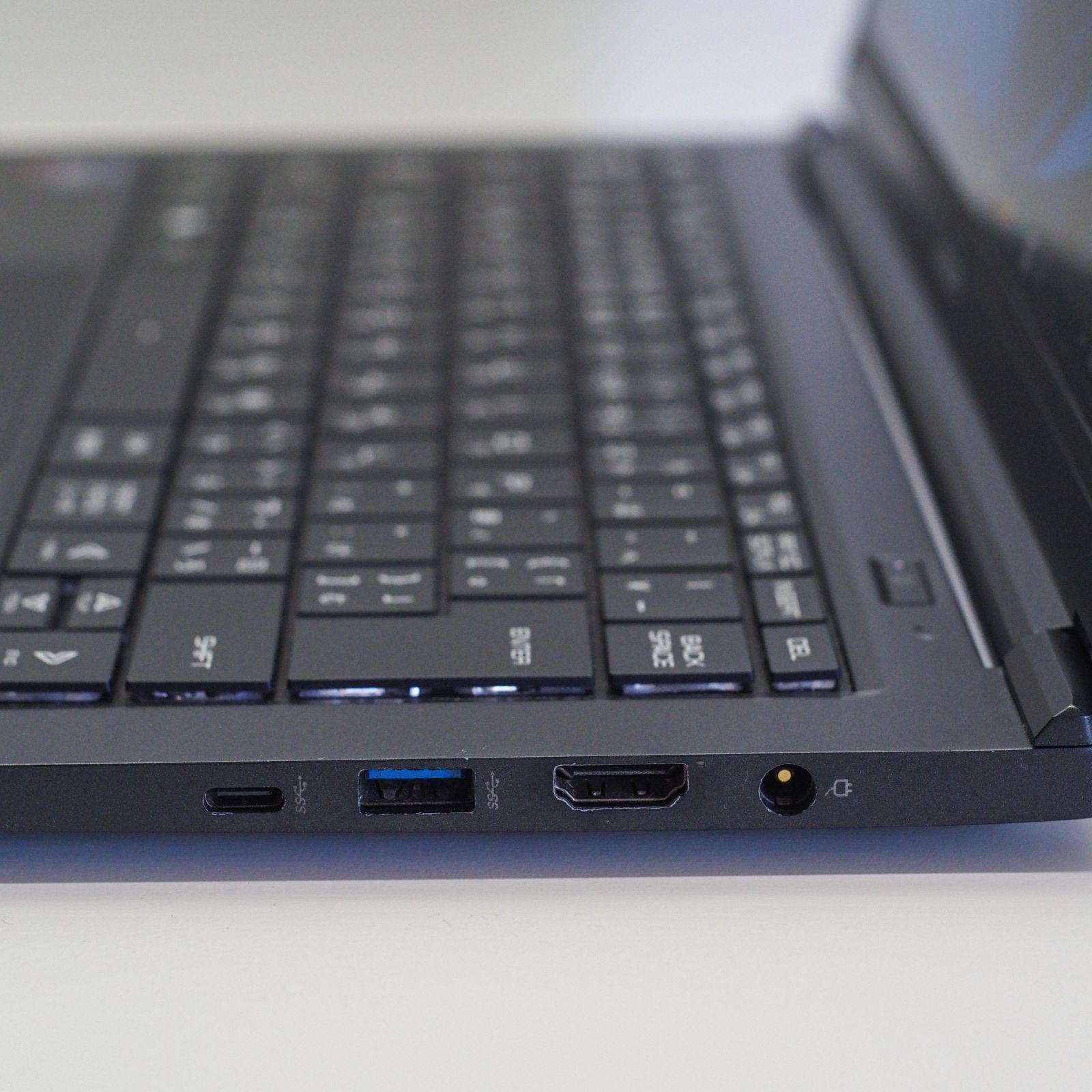 Mouse X4-i7-H、512GB SSD、Windows 11 Pro、Intel Core i7