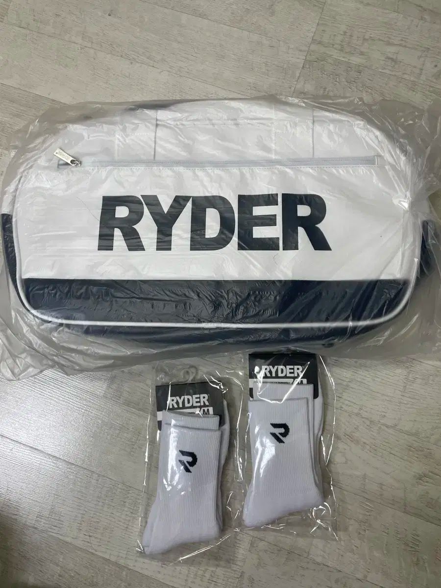 バッグ 靴下