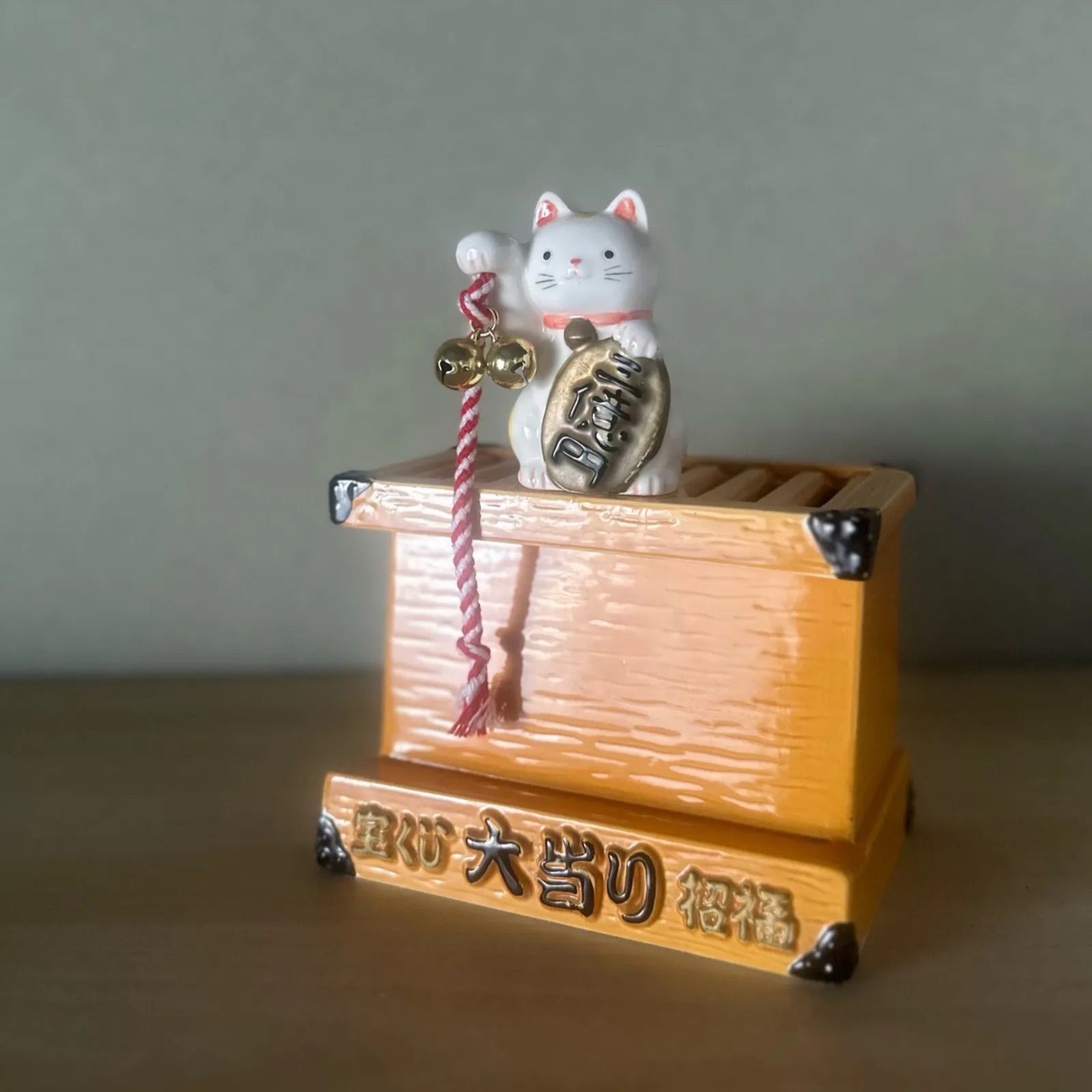 状態良好◇昭和レトロ 貯金箱 賽銭箱 陶器◇白猫 開運 宝くじ 三