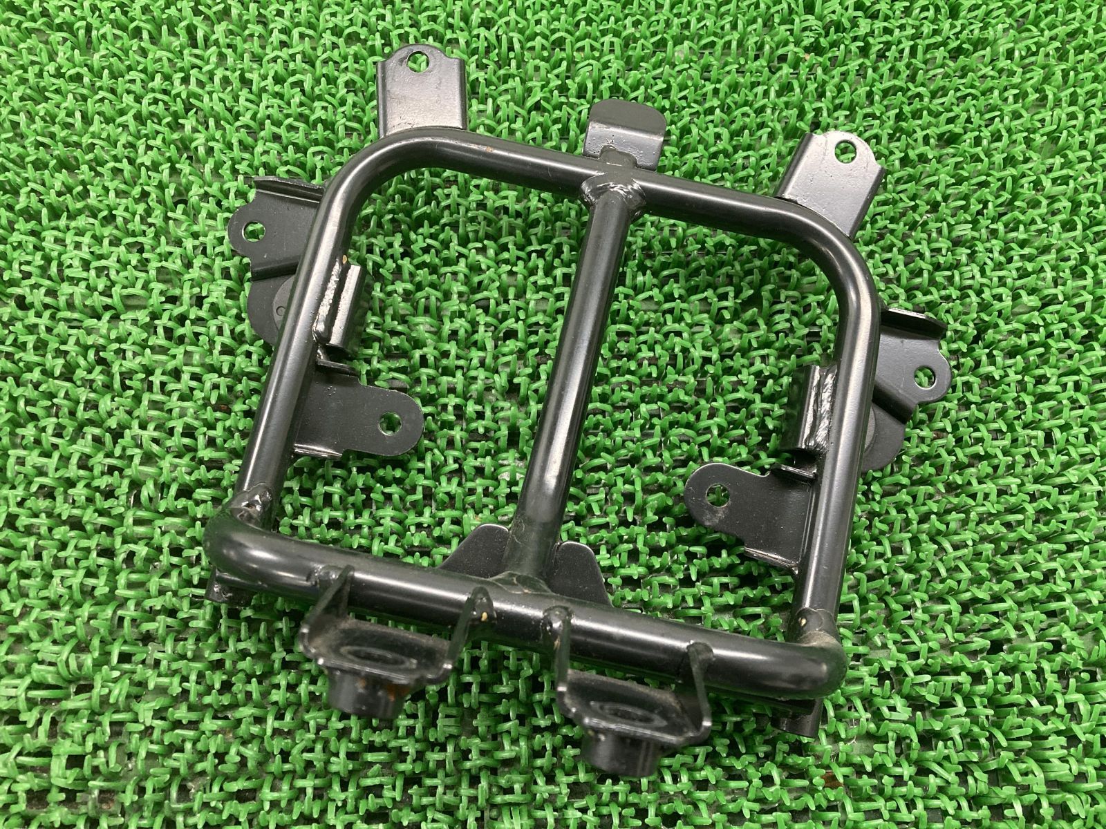 スカイウェイブ バックレストステー スズキ 純正 中古 バイク 部品 CJ44A CJ45A CJ46A コンディション良好 曲がり無し 品薄 車検 Genuine