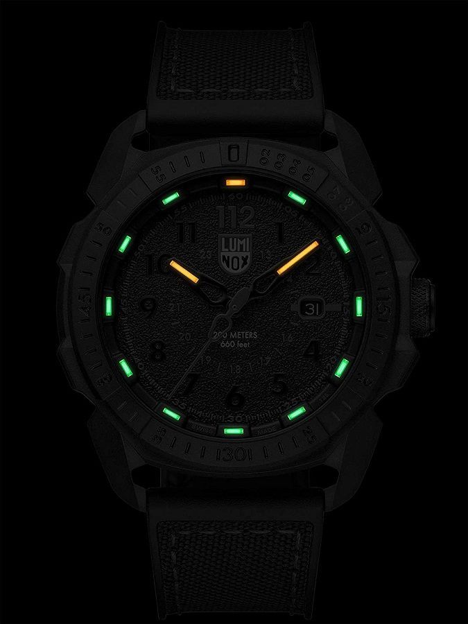 LUMINOX アイサー アークティック 1002 ブラック×レッド 日本正規代理