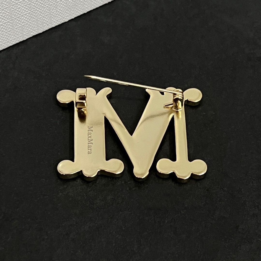 MaxMara/マックスマーラ Mロゴブローチ(クリスタル) 2024SSの最新作 