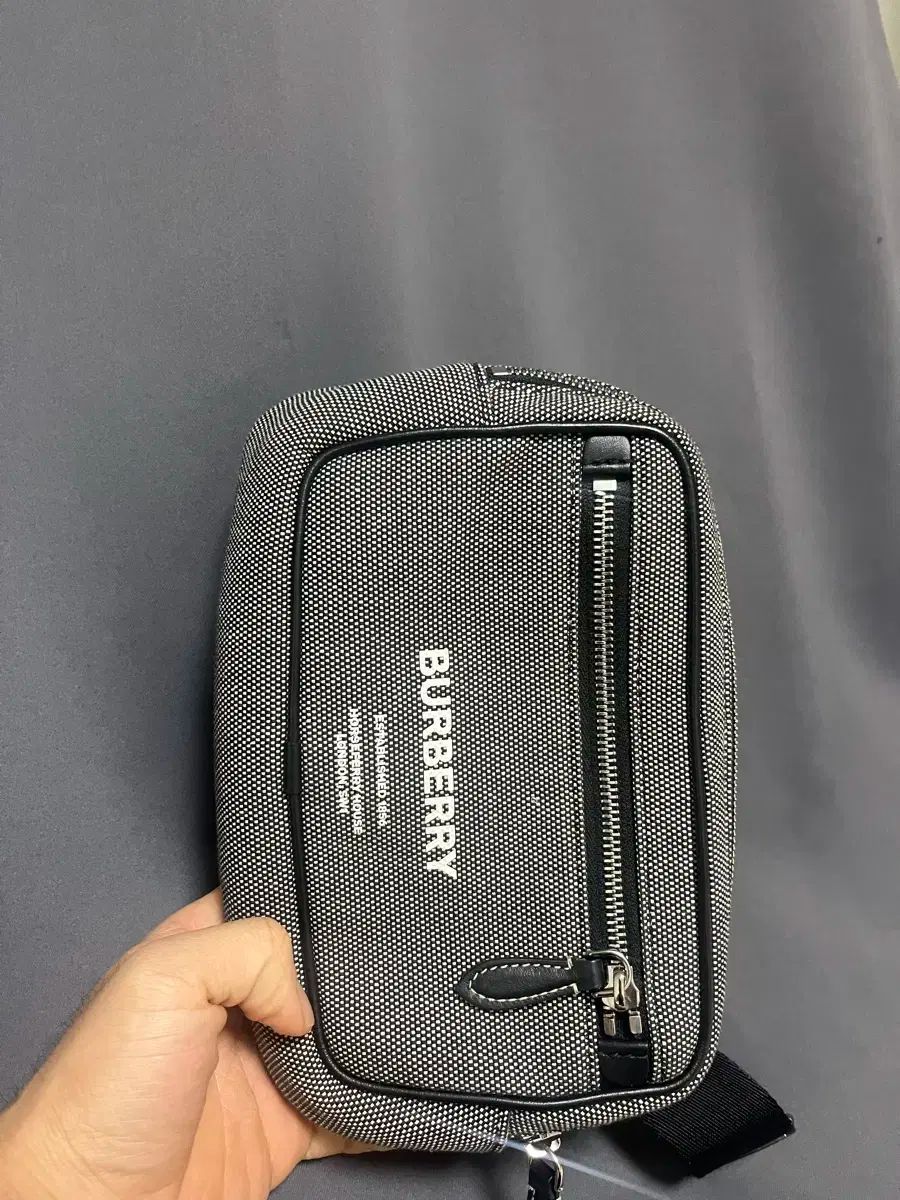 Burberry バーバリー ヒップサック バムバッグ ホースフェリー